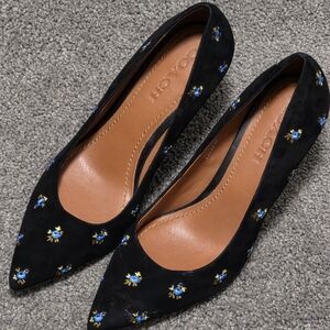 Coach Prairie Suede Pump Black and Blue Floral Heels Sz 10
